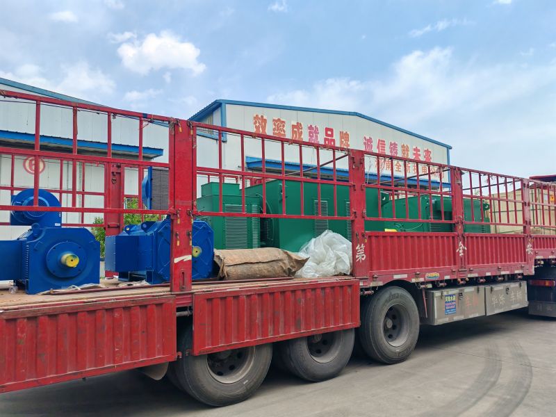 兩台直流電機（jī）和兩台（tái）交流電機（jī）正好一車貨，出發